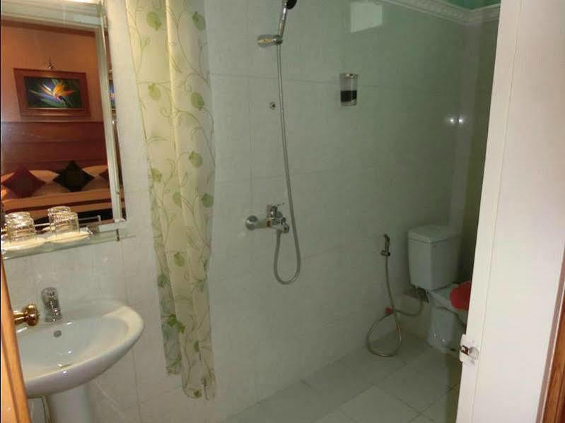 Shwe Kyun Hotel Таунджи Екстериор снимка